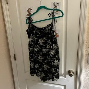 Abercrombie & Fitch Hawaiian Island Vibe Spaghetti Strapped Romper